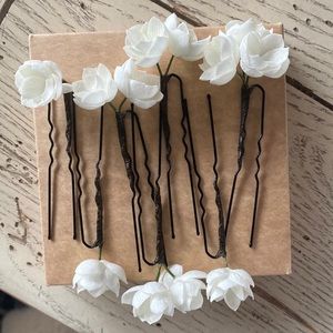 Bridal hair pins✨